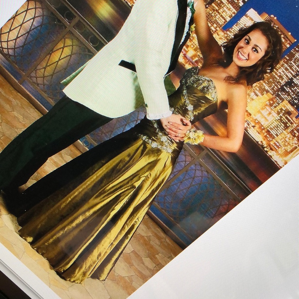 Prom dress - Picture 10 of 14
